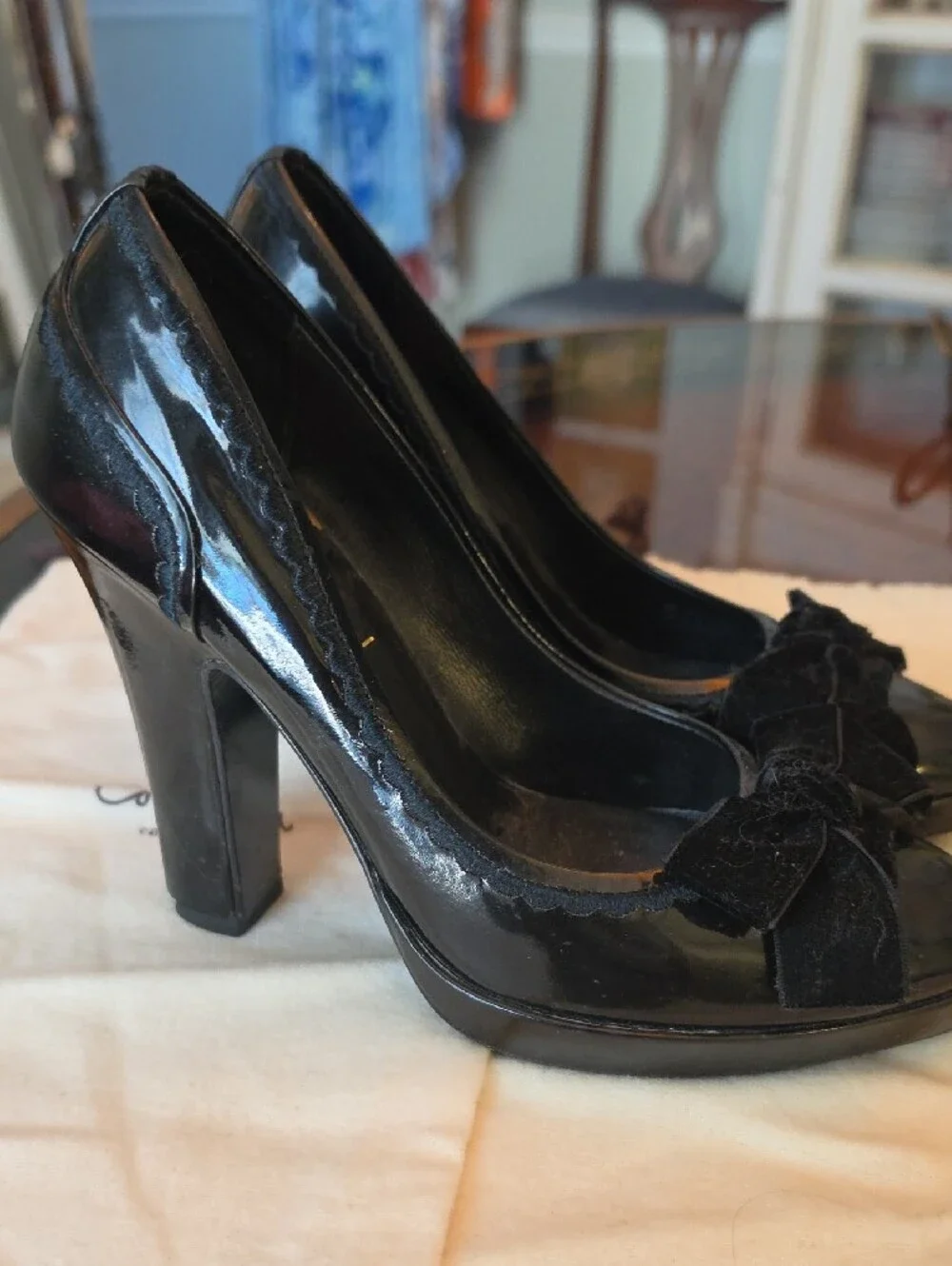 Cole Haan Black Patent Pointed-Toe Pumps with Velvet Bow NIKE AIR